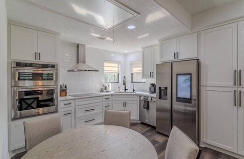 Lake Houston House | Woodsy Lakehouse Getaway