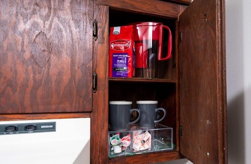 Pineville Apartment | Work Travel KingBed P&G Kitchen W/D Pets WiFi