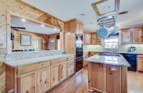 Navarro County Cabin | WOW! Check out this Gorgeous Cabin!