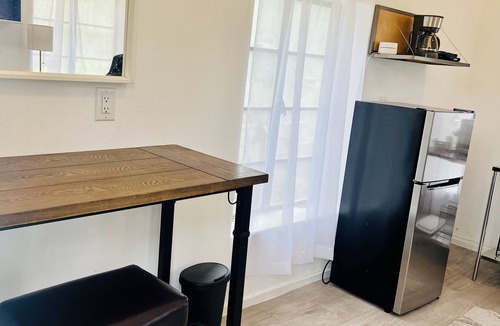 Vaught Ranch Apartment | Writer's Retreat: Think and rest in nature in the middle of Austin.