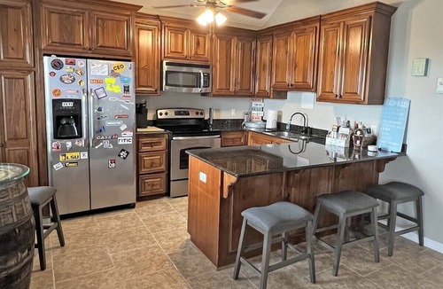 Grand Isle House | Y-Knot Walk to Beach Pet Friendly Gated Deck
