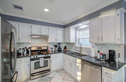 Houston House | Your Houston Vacation Getaway, 4-BD, Pool, Patio
