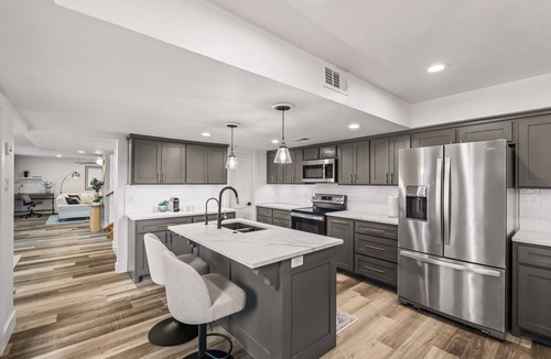 Northwest Dallas House | Your Modern Scandinavian Escape/King Beds/Spa-Like Master Shower/Prime Dallas