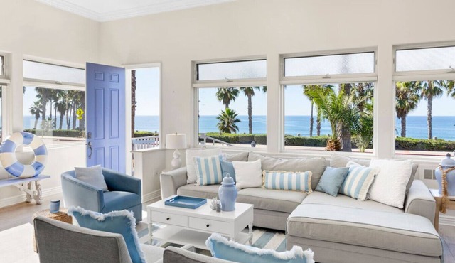 #1 Location, Spacious Beach House, Steps to Fun in Oceanside