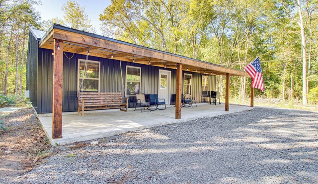 1 Mi to Greers Ferry Lake! Outdoor Adventure Base