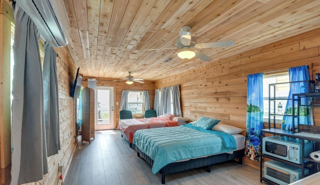 1 Mi to Ocean: Colorful Freeport Beach Rental!