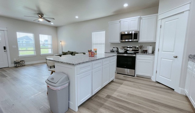 10 min to Casino, brand new 2b/1b single home 2025