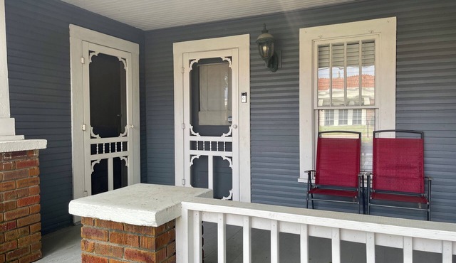 1920's Craftsman Cottage - 3BR You're Gonna Love This Place! Across from PRCC.