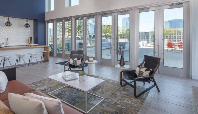 1BD/Austin - Rooftop Pool & Firepit, BBQ!
