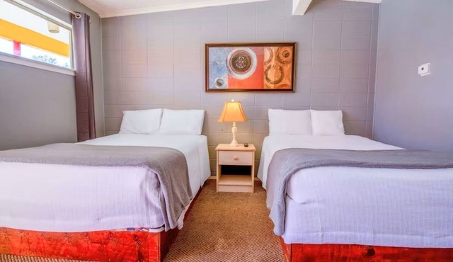 2 Accommodations Near Museum, Wheeler Library, and Walking Trails + Free Parking in Wheeler