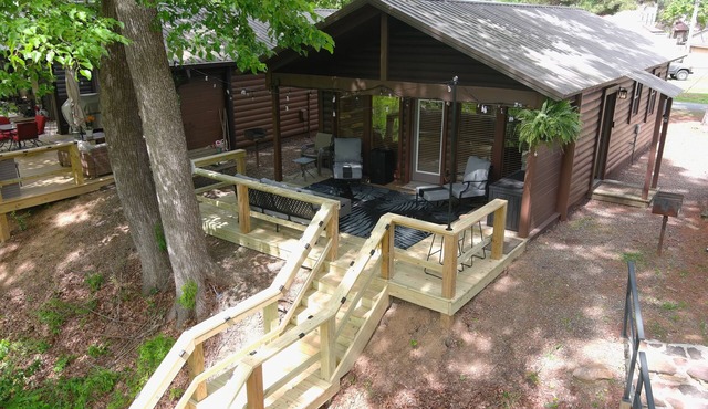 2 Bedroom Little Red Riverfront Cabin on Winkley Shoals