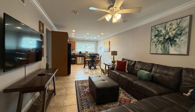 2 bedroom private apt & laundry