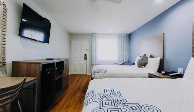 2 Convenient Units w/Access to Kemah Boardwalk Access | Deck with Marina View