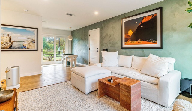 2 Mi to Dtwn: Austin Getaway w/Natural Pool in Austin