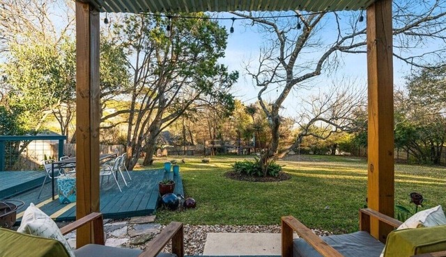 2b1b Hidden Oasis in the Hills - Close to Downtown
