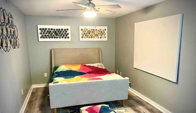 2Bed, 1Bath - Urban Retreat New!