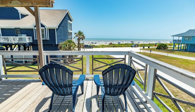 2nd Row Gulf Views, Elevated Sunning Deck, Updated Interior, Easy Beach Access
