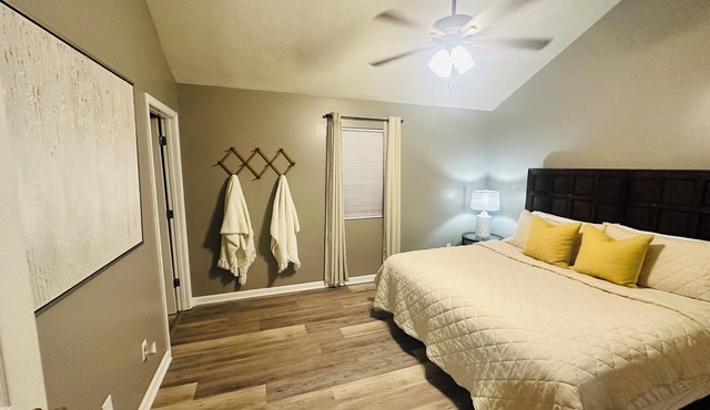3/2 near Casino, Plants, Restaurant & Lake Charles