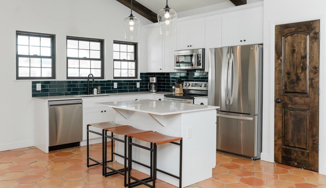 3 Bedroom Casita (6 Queen Beds)
