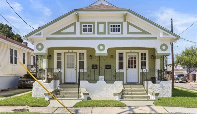 3-bedroom house in delightful New Orleans with central cool AC