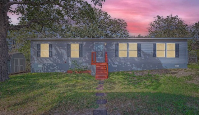 3 BR Hill House at Cedar Hills Ranch in Cedar Creek
