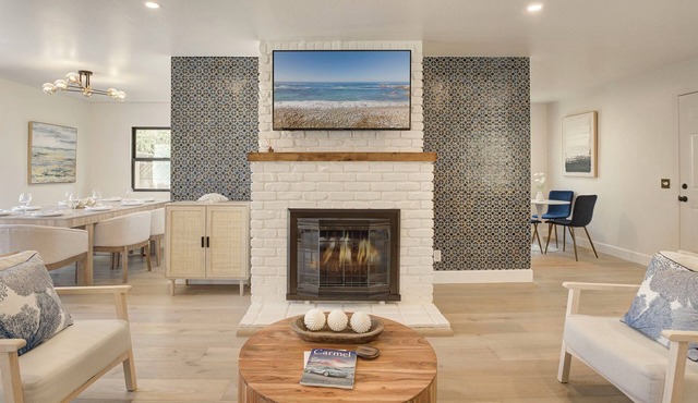 3944 Seaside Bash - Central Carmel Location in Carmel