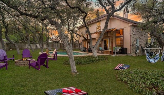 3B Villa, Pool, BBQ, Firepit, Mini Golf, Yard Games, Gym, Family & Pet Friendly