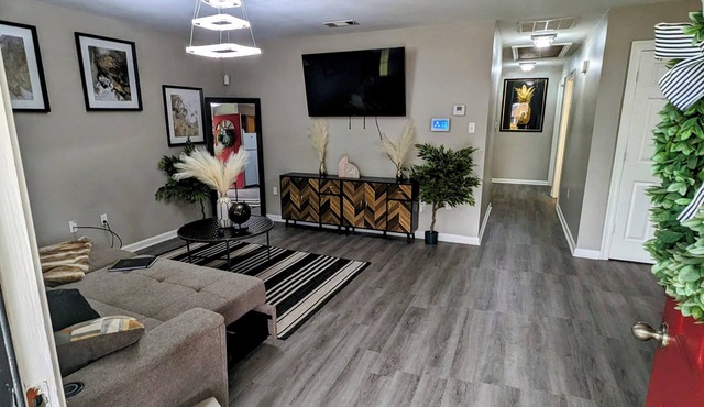 3BR Comfortable Green Haven nr Plants&Job Sites