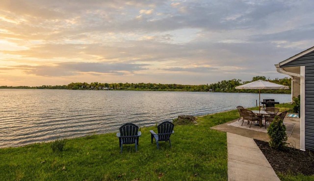 3BR | Lakefront | Grill | Low Barrier | Bunk Beds in Akron