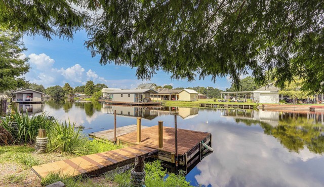 5 Mi to Downtown Morgan City: Waterfront Retreat