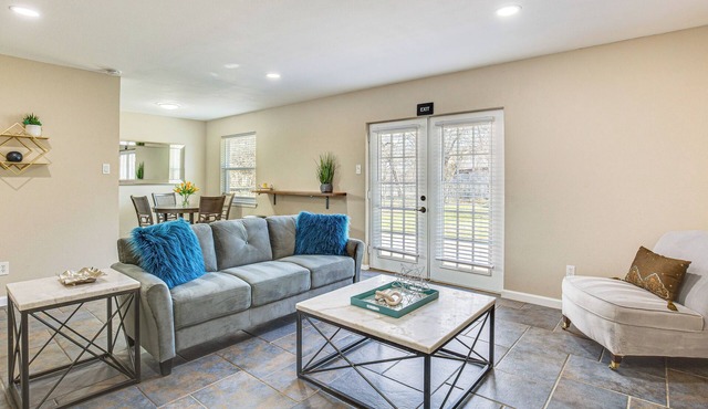 5 Mi to Fort Worth Stockyards: Home w/Yard!