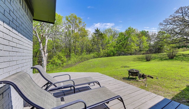 5 Mi to Lake Texoma: Wooded Retreat on 3 Acres!