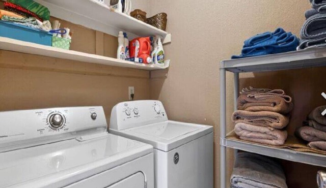 5 star Super Host, 3-bedroom, one story, Hottub Grapevine, Lake Access