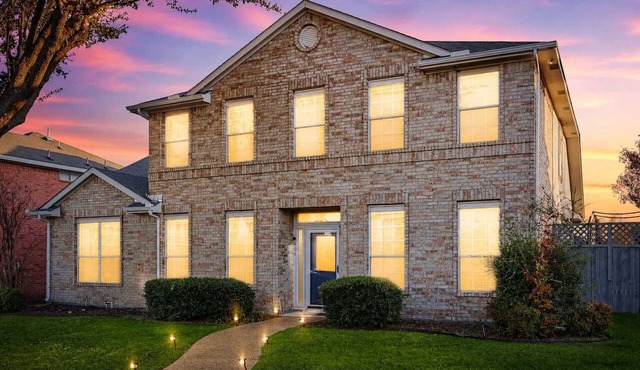 5BD/2.5BA Luxury Retreat with Pool, Gym & Games