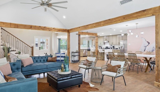 5BR Near AT&T Stadium | Pool, Golf Sim, EV