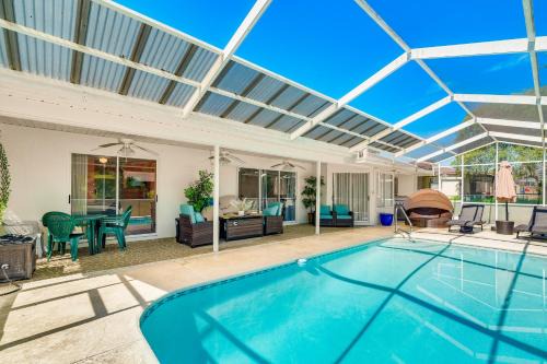 9 Mi to Beach! Poolside Escape in Spring Hill in Spring Hill