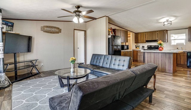 9 Mi to Stockyards! Family Home in Fort Worth