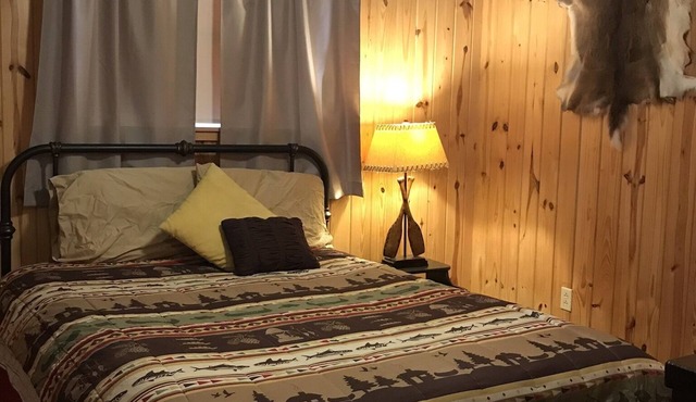 A cozy getaway on the Little Missouri River! -RIVER ACCESS