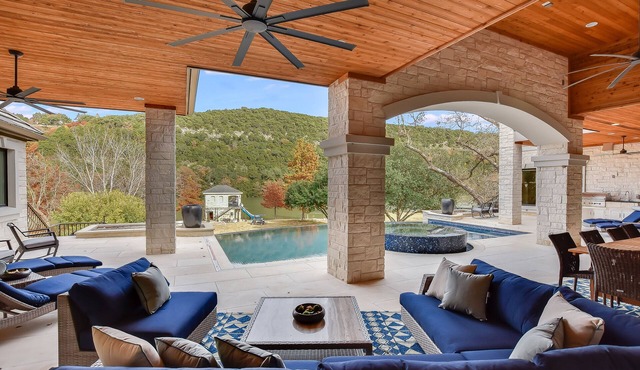 Above Ridgeview I Lakefront | Pool & Spa l Party Dock | Game Room IFamily Fun