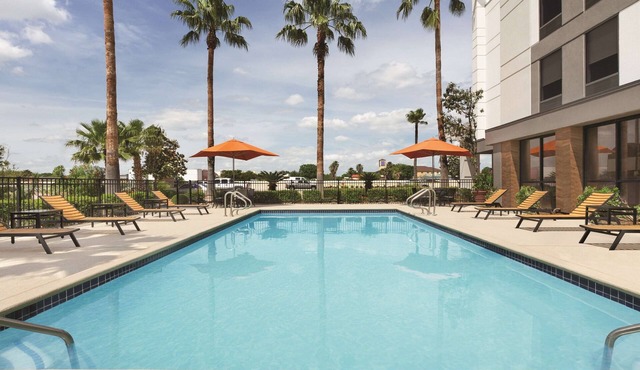 Accommodation for Big Groups | Pet-Friendly | Free Onsite Parking Available