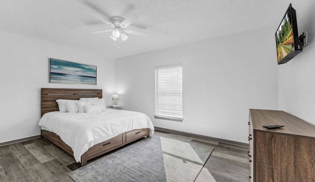 Adorable 3 BR Home 4 min from Dallas Lovefield Airport