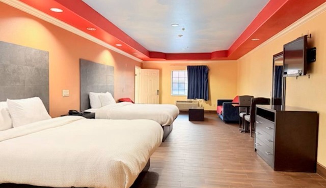 Affordable Luxury: Step Into Our Beautiful, Upgraded Motel Rooms. in Houston