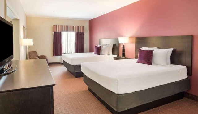 Affordable Stay at Knights Inn Bunkie! Pool, Free Parking, Free Breakfast