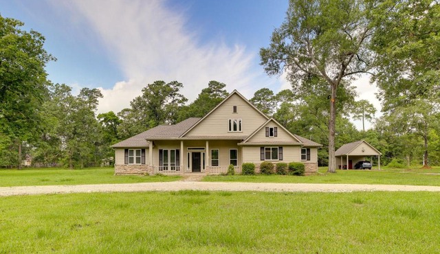 Airy Dayton Vacation Home w/Deck + Private Yard!
