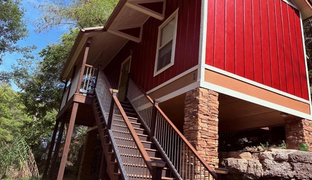 All Seasons Treehouse Village