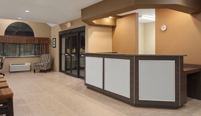 Amazing Studio for Budget Wise Traveler | Complimentary Hot Breakfast