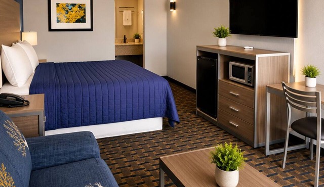 AmeriStay Inn &Suites