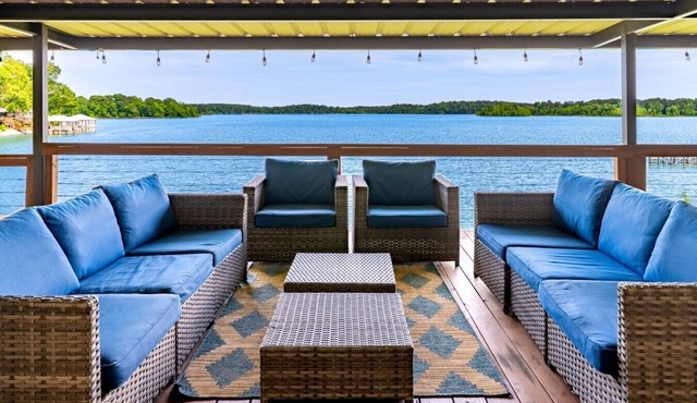 Angler`s Cove · Waterfront House with Amazing Views & Giant Deck