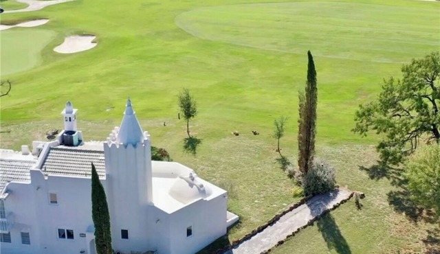 Architect's 'Castle': Golf Villa w/Views