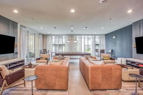 Attractive 2BD 2BA w Beautiful Pool in Fort Worth
